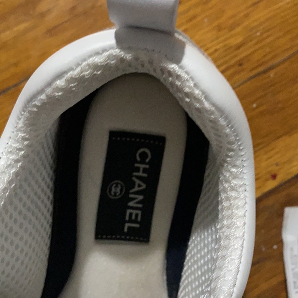 Authentic Like New - image 4